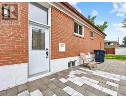 16 Avis Crescent, Toronto, ON M4B1B7 Photo 44