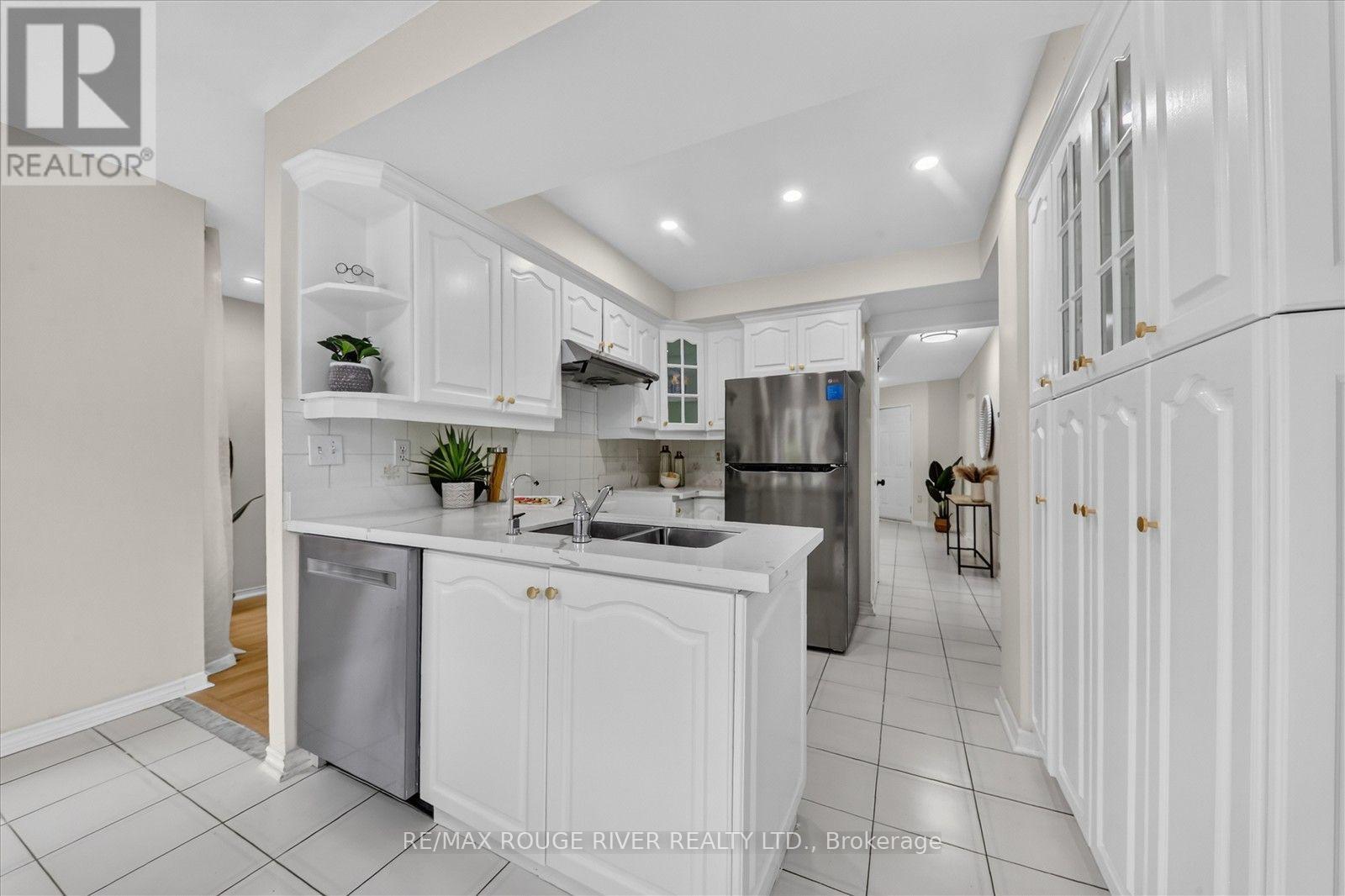 211 PONYMEADOW TERRACE, Toronto (Highland Creek) — photo 12