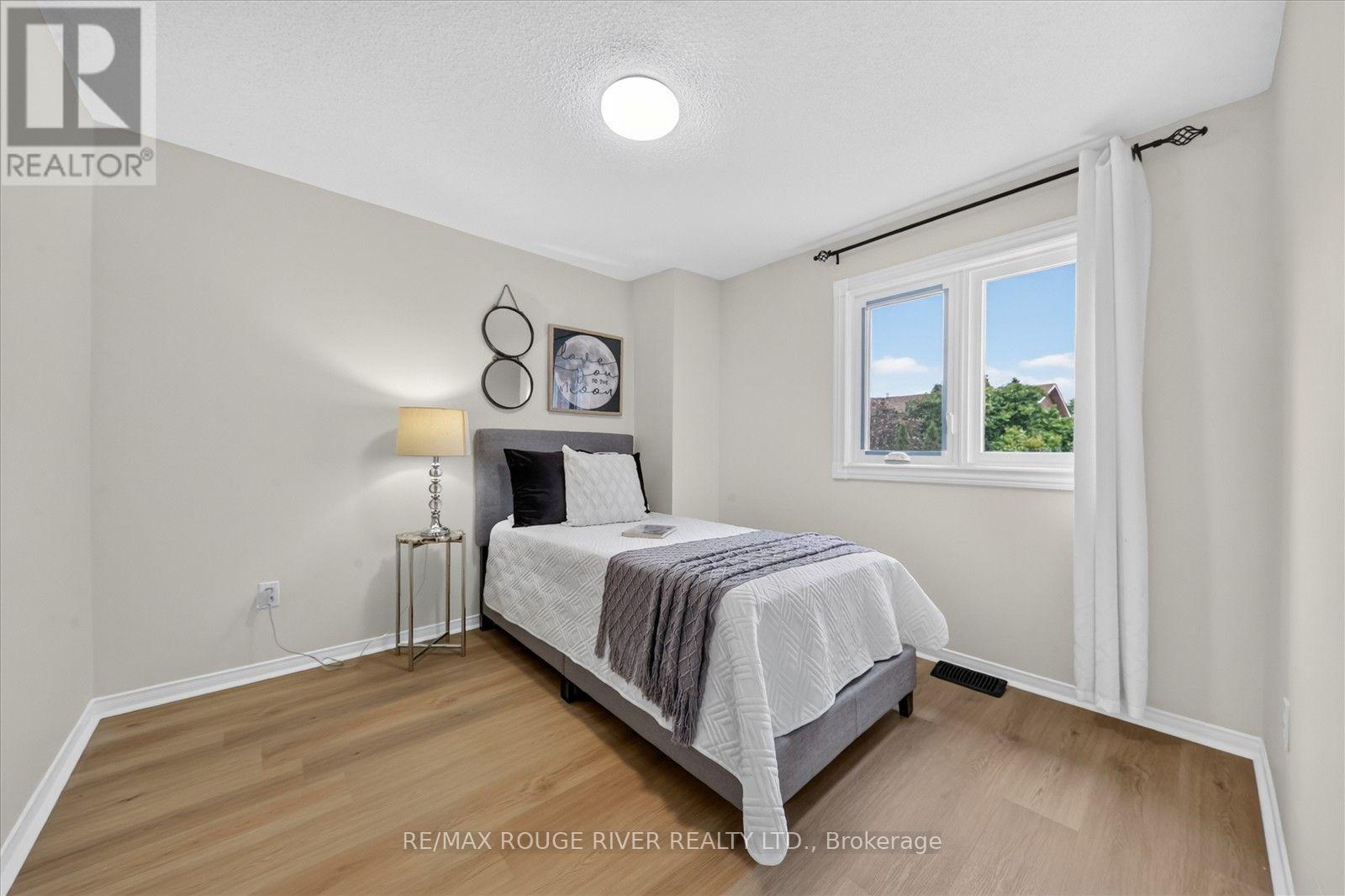211 PONYMEADOW TERRACE - Image 26