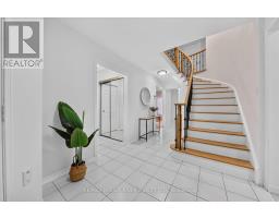 211 Ponymeadow Terrace, Toronto, ON M1C4W2 Photo 17