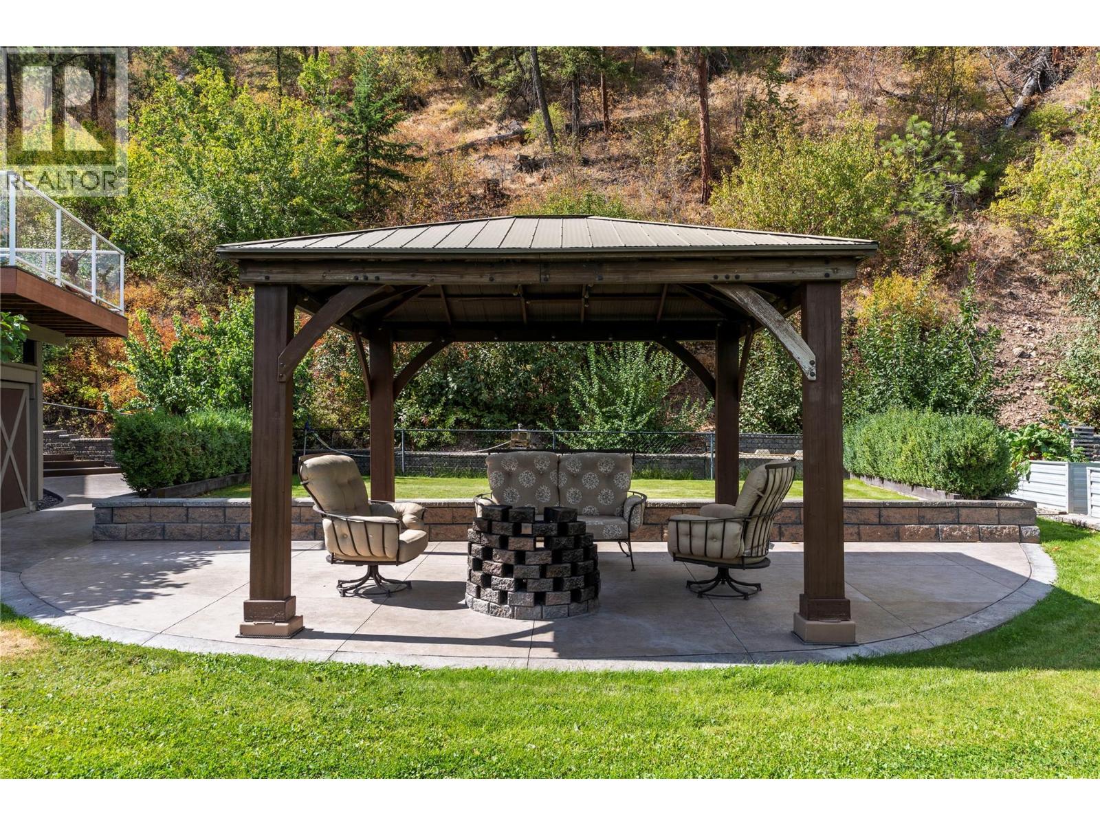 16904 Gatzke Road, Lake Country