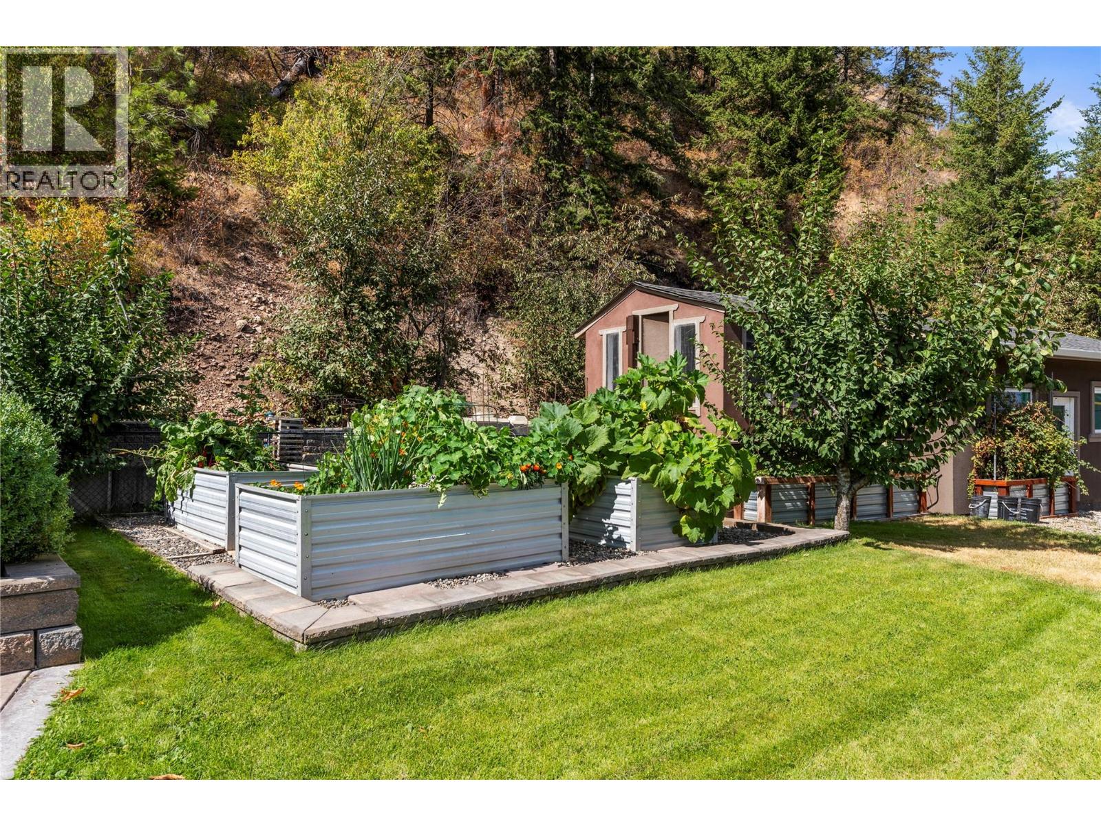 16904 Gatzke Road, Lake Country