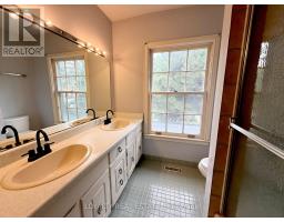 4 Canadiana Drive, Markham, ON L3T2Y6 Photo 23