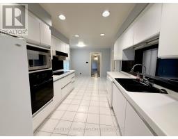 4 Canadiana Drive, Markham, ON L3T2Y6 Photo 8
