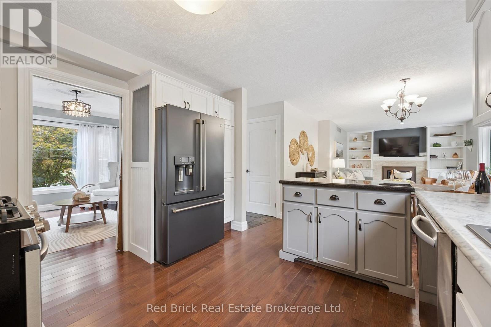 8 SUGARBUSH PLACE - 20
