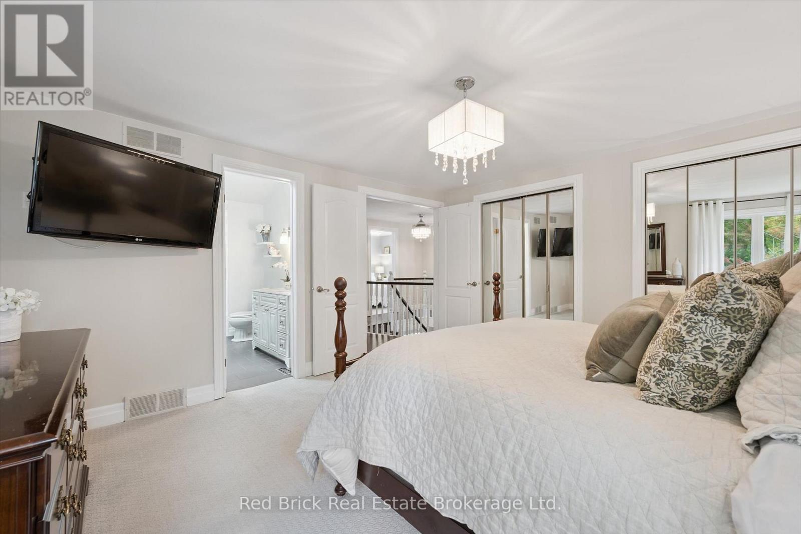 8 SUGARBUSH PLACE - 25