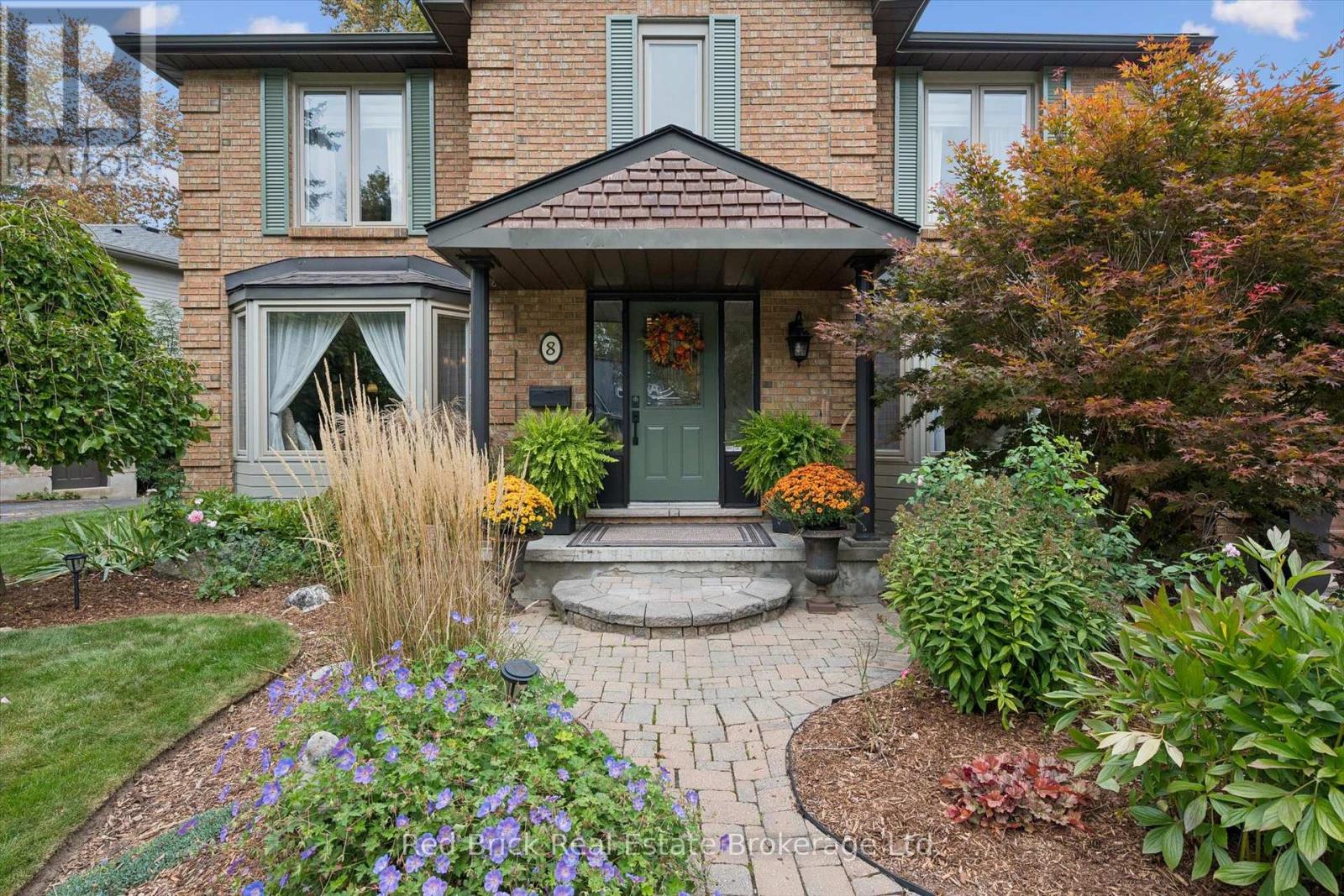 8 SUGARBUSH PLACE - 5