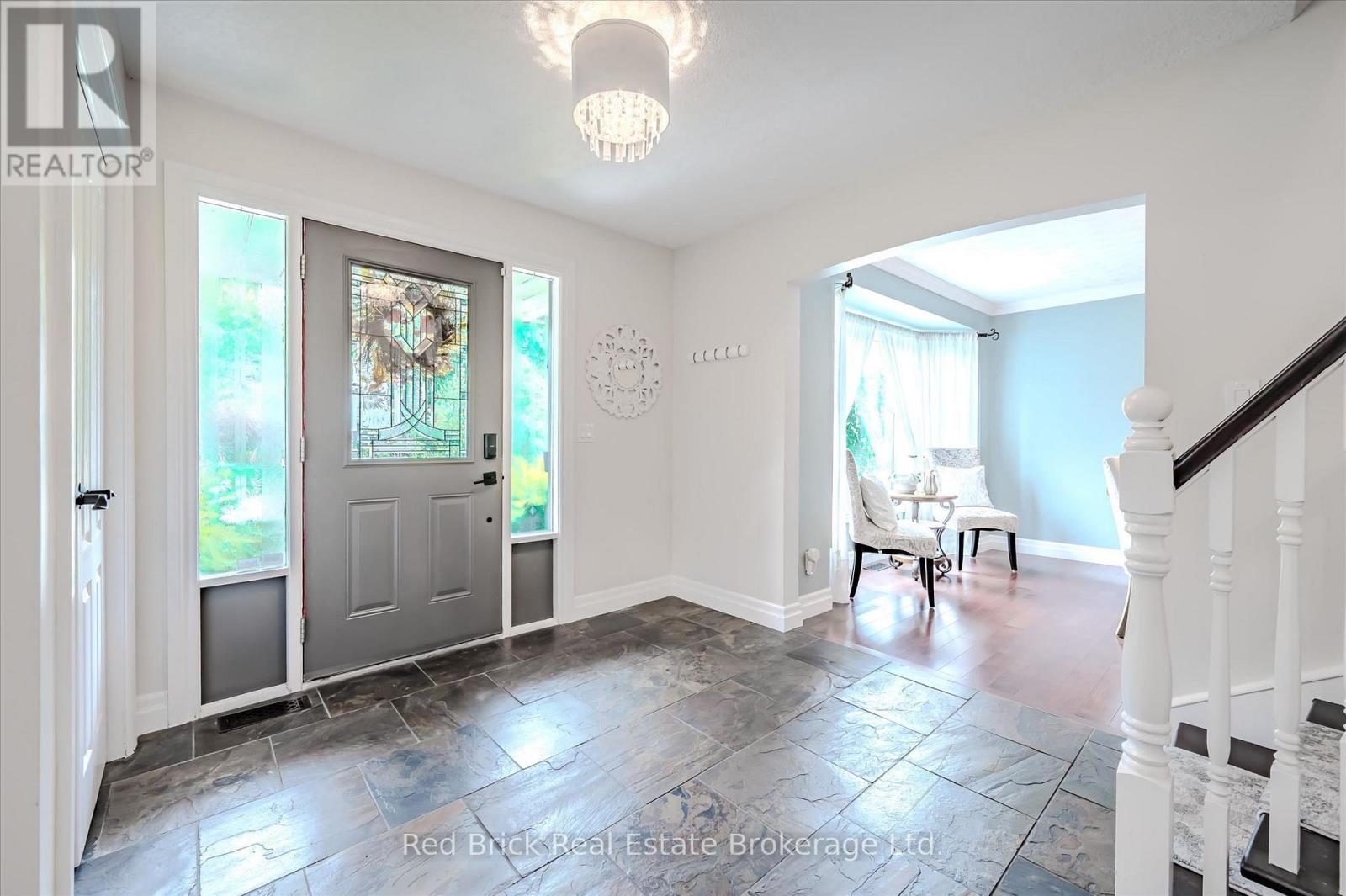8 SUGARBUSH PLACE, Guelph (Willow West/Sugarbush/West Acres) — photo 6