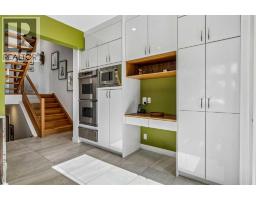 4pc Bathroom - 1820 4 Street Ne, Calgary, AB T2E7X7 Photo 16