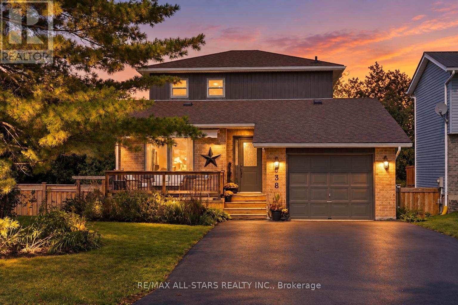 538 HIGHLAND CRESCENT - 1
