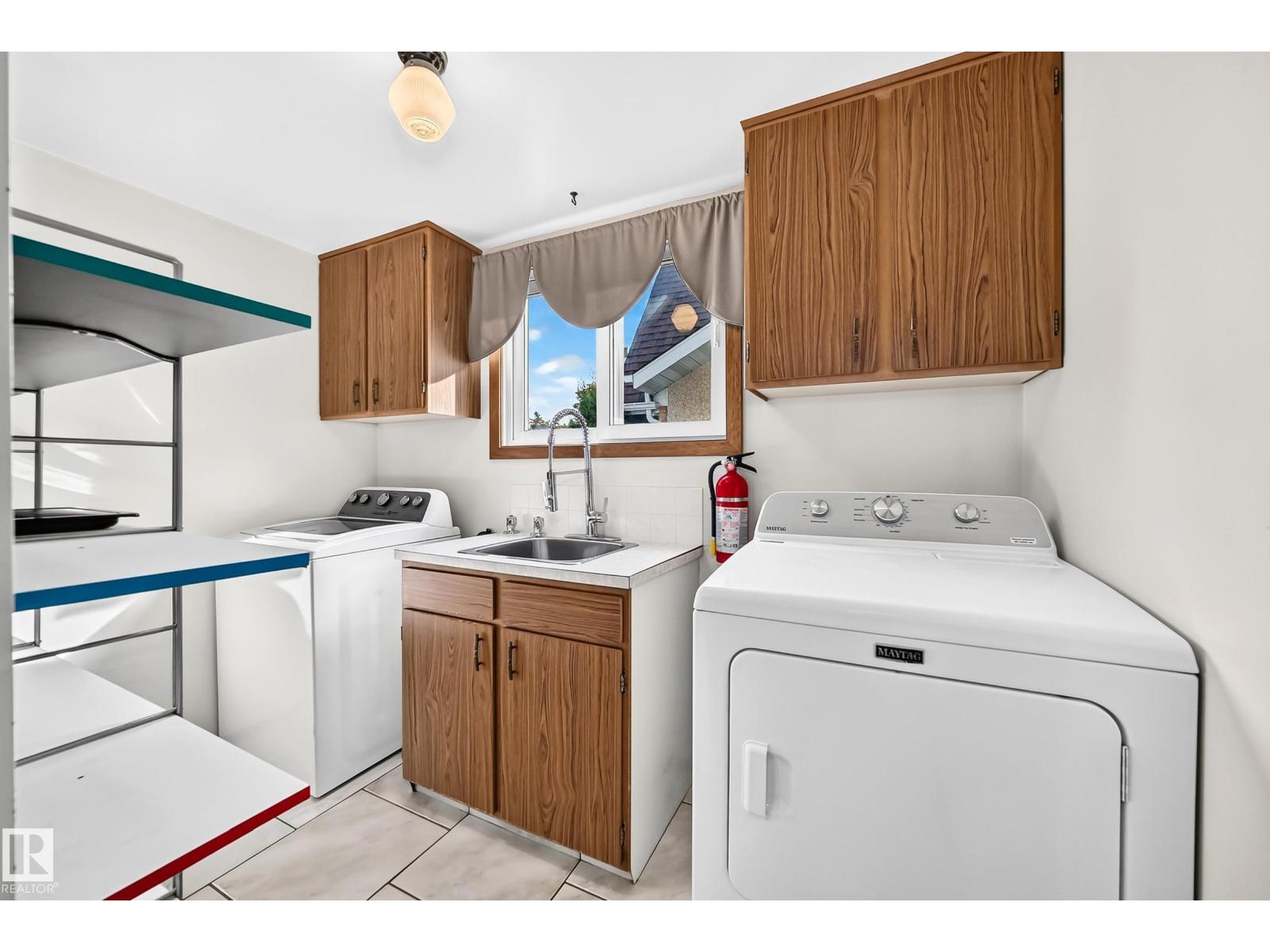 7355 18 AV NW - 35
