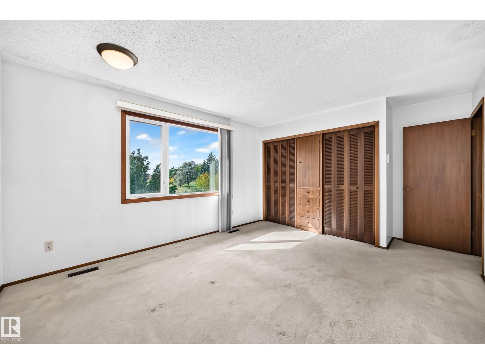 7355 18 AV NW - 38