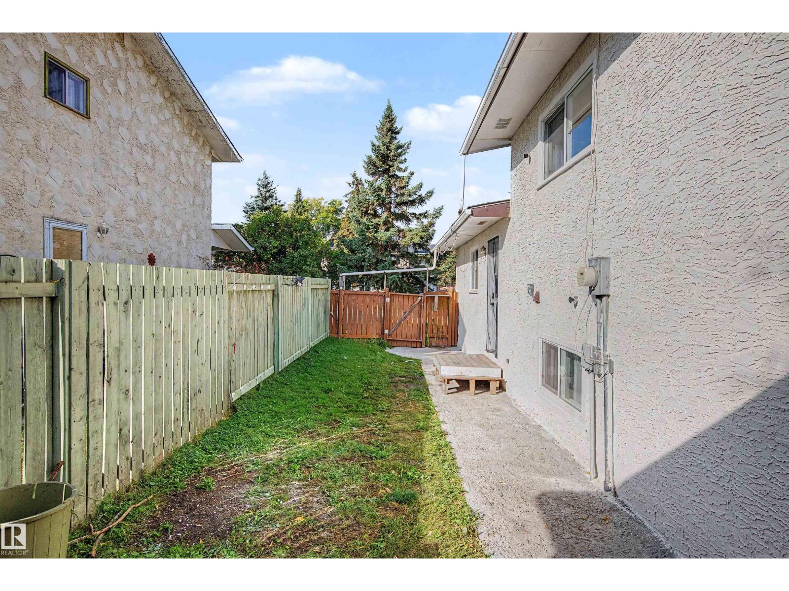 3211 71 ST NW - 32