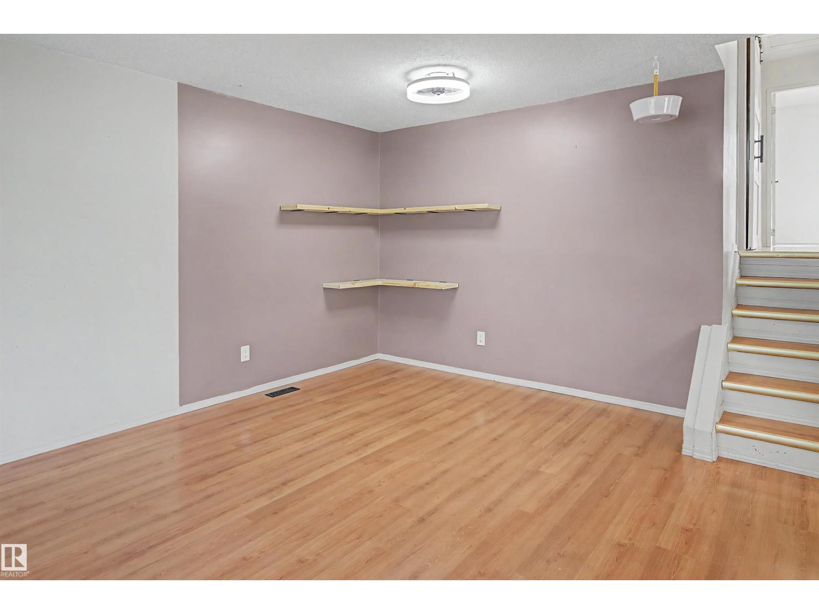 3211 71 ST NW - 13