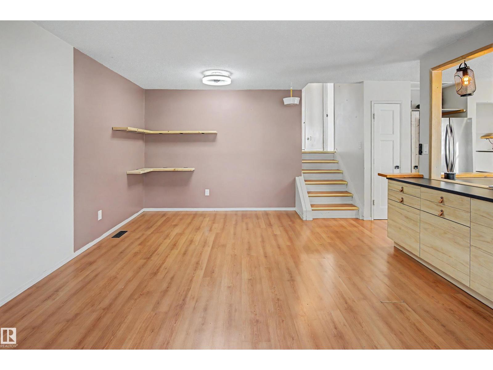 3211 71 ST NW - 12