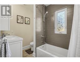 Bedroom 4 - 28 Inverleigh Drive, Toronto, ON M8Y3E3 Photo 9