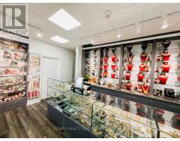 2 Davenfield Circle, Brampton, ON L6P4L9 Photo 6