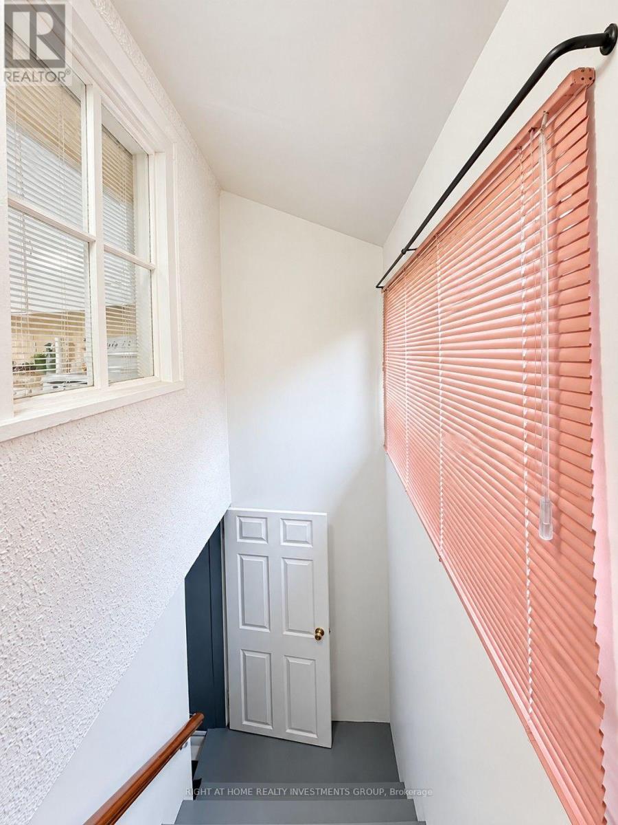 242 SILVERTHORN AVENUE - 21