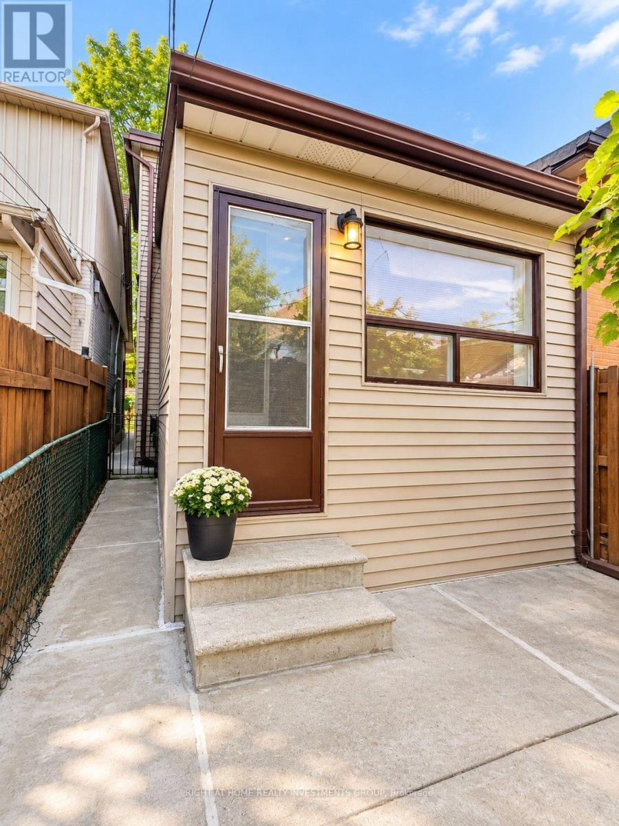 242 SILVERTHORN AVENUE - 3
