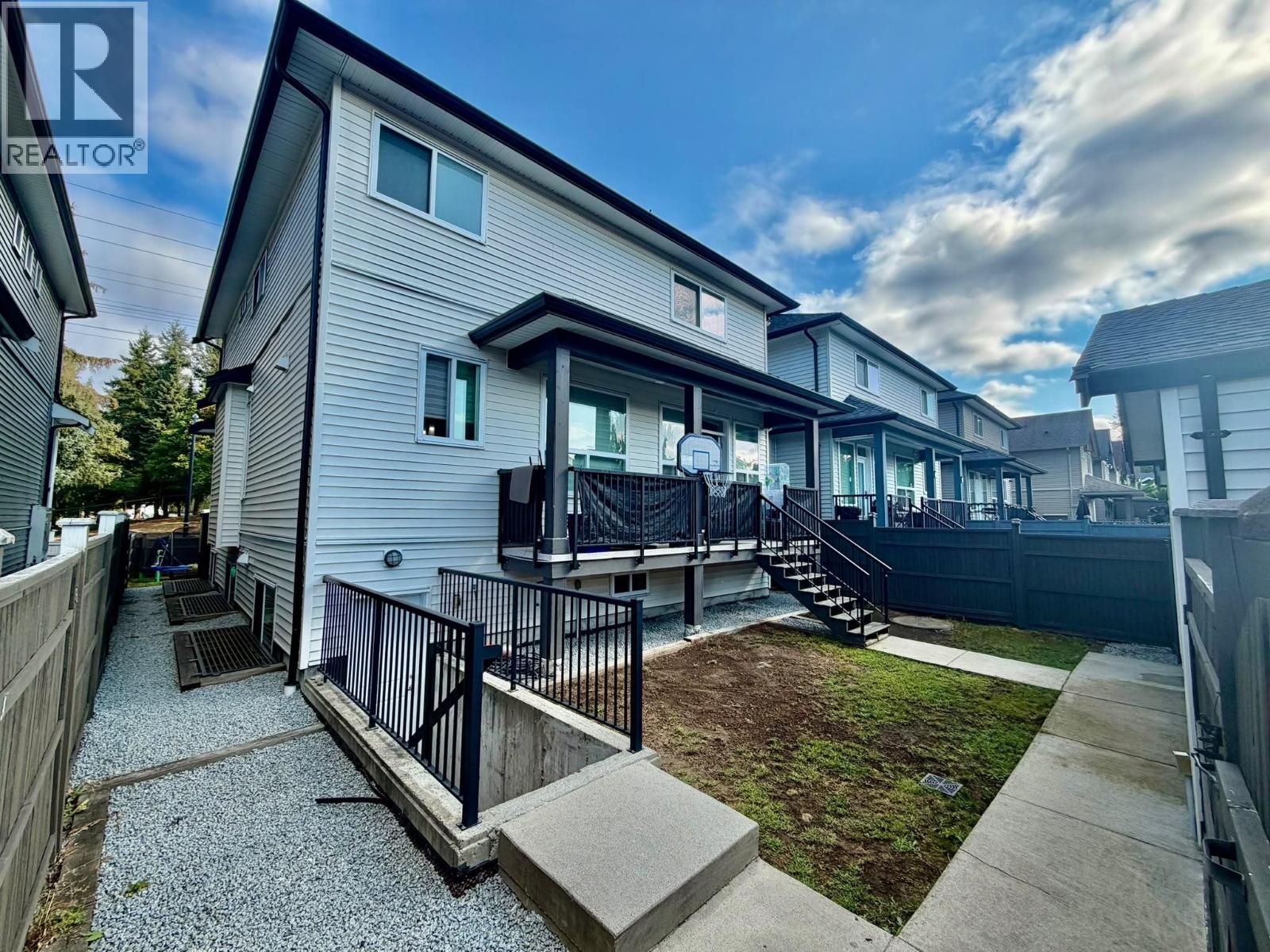 Photo of 23912 DEWDNEY TRUNK ROAD 35