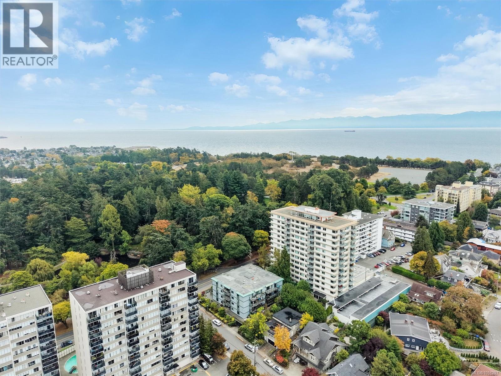 101 280 Douglas Street, Victoria