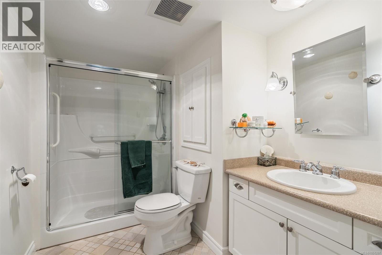 #101 280 Douglas St - 21
