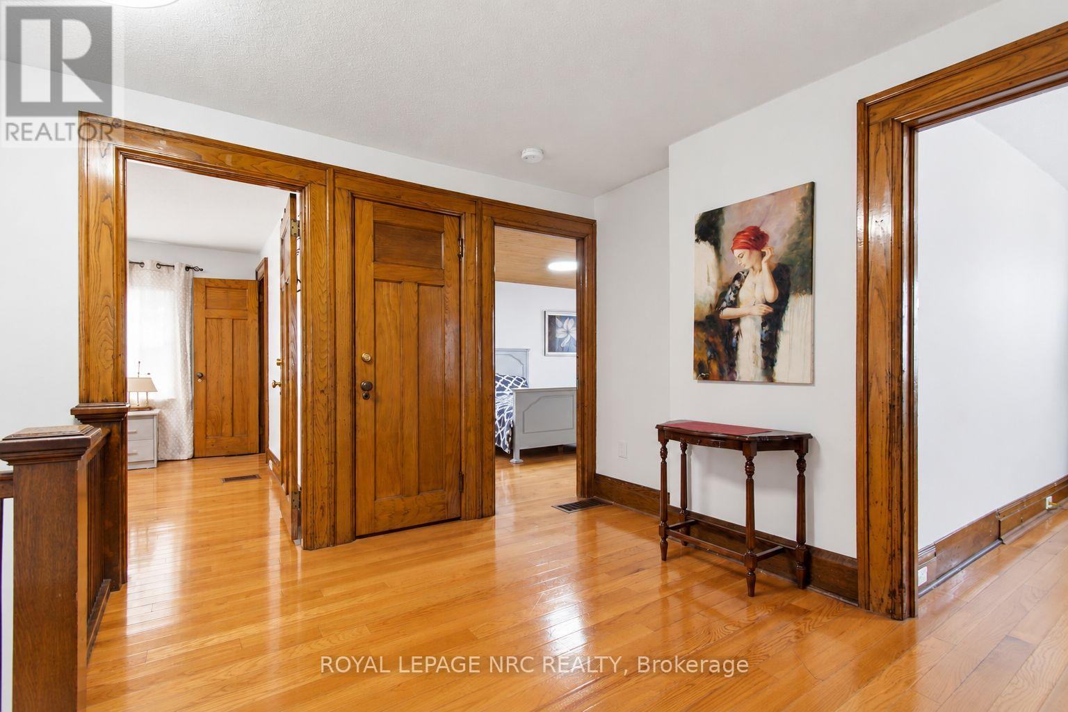 5134 VICTORIA AVENUE E - 16