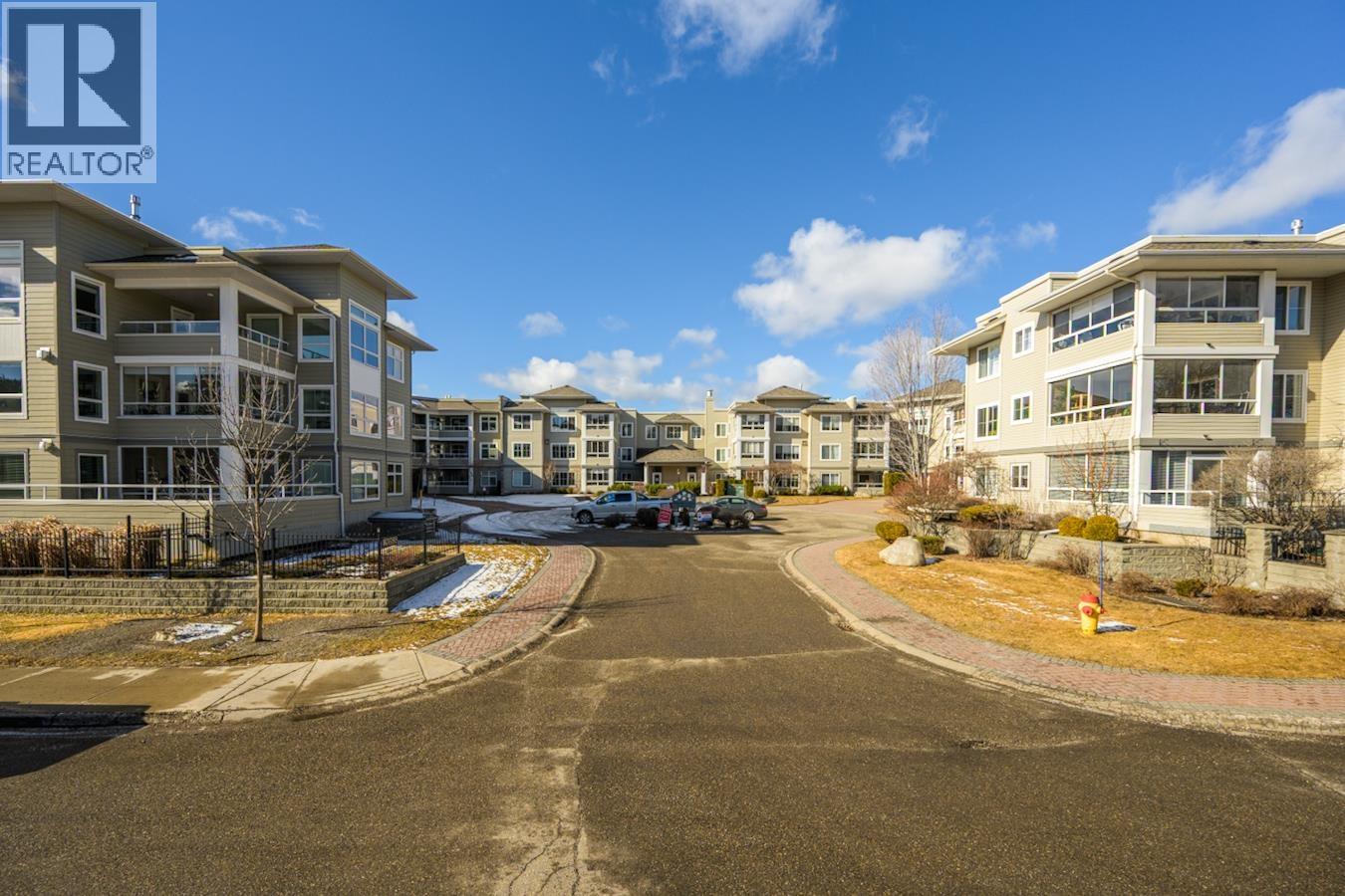 #109 2055 INGLEDEW STREET - 4