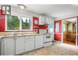 Dining room - 3071 Shamrock Pl, Nanaimo, BC V9T2Z6 Photo 11