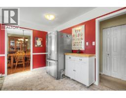 Kitchen - 3071 Shamrock Pl, Nanaimo, BC V9T2Z6 Photo 12