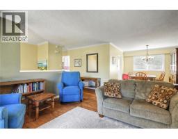 Family room - 3071 Shamrock Pl, Nanaimo, BC V9T2Z6 Photo 6