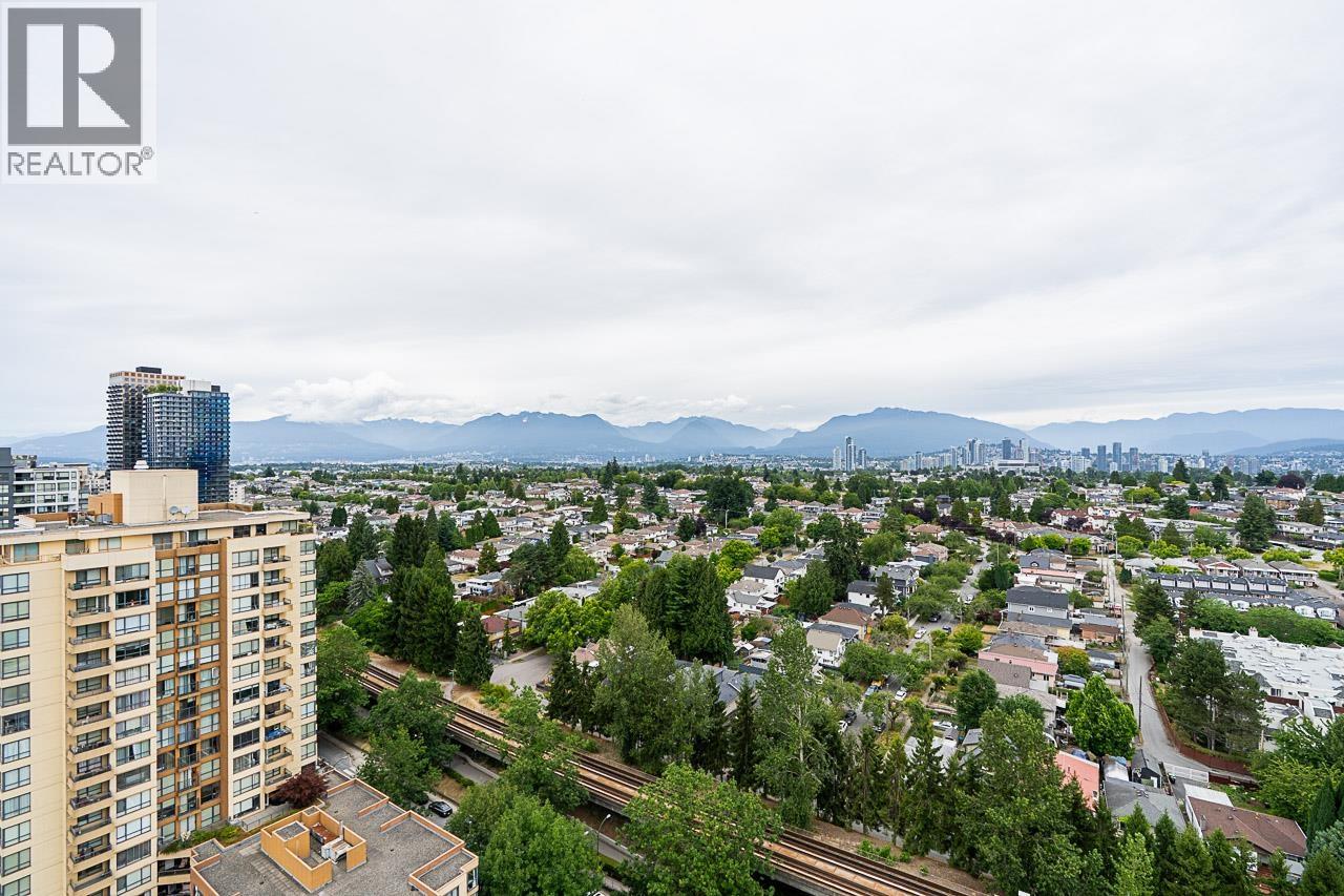 2409 3663 CROWLEY DRIVE, Vancouver - Image 1