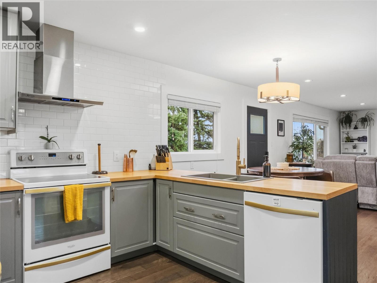 1537 115 Avenue - 2