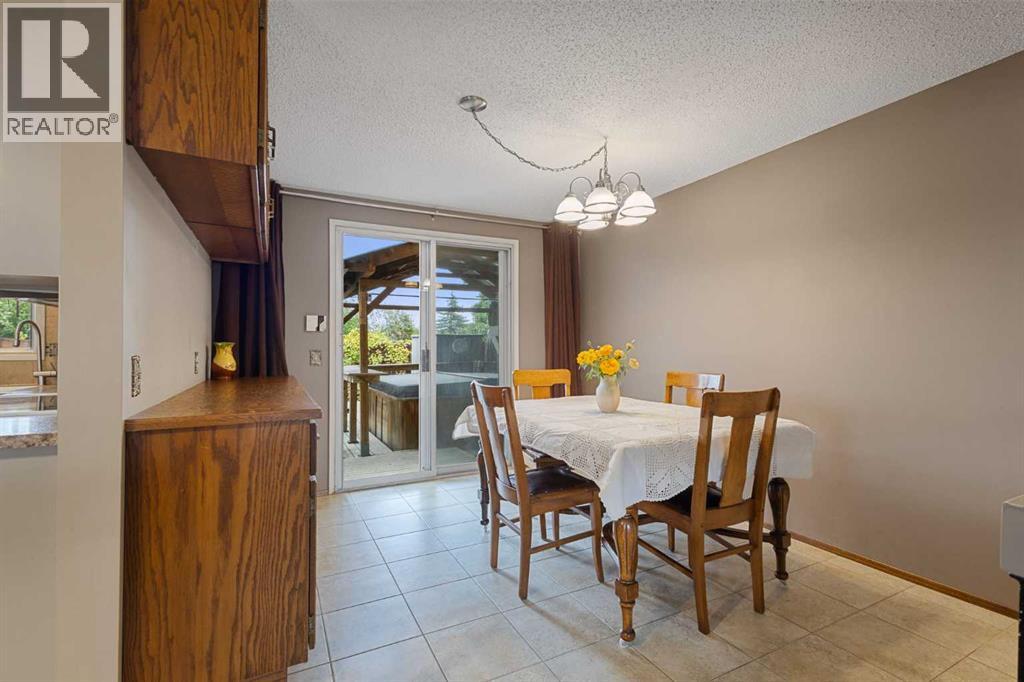 224 Pinetree Bay NE, Calgary, Alberta, T1Y1M1 — thumbnail 8