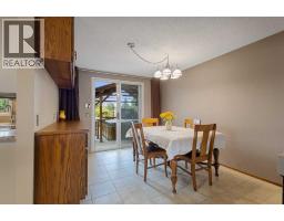 4pc Bathroom - 224 Pinetree Bay Ne, Calgary, AB T1Y1M1 Photo 8