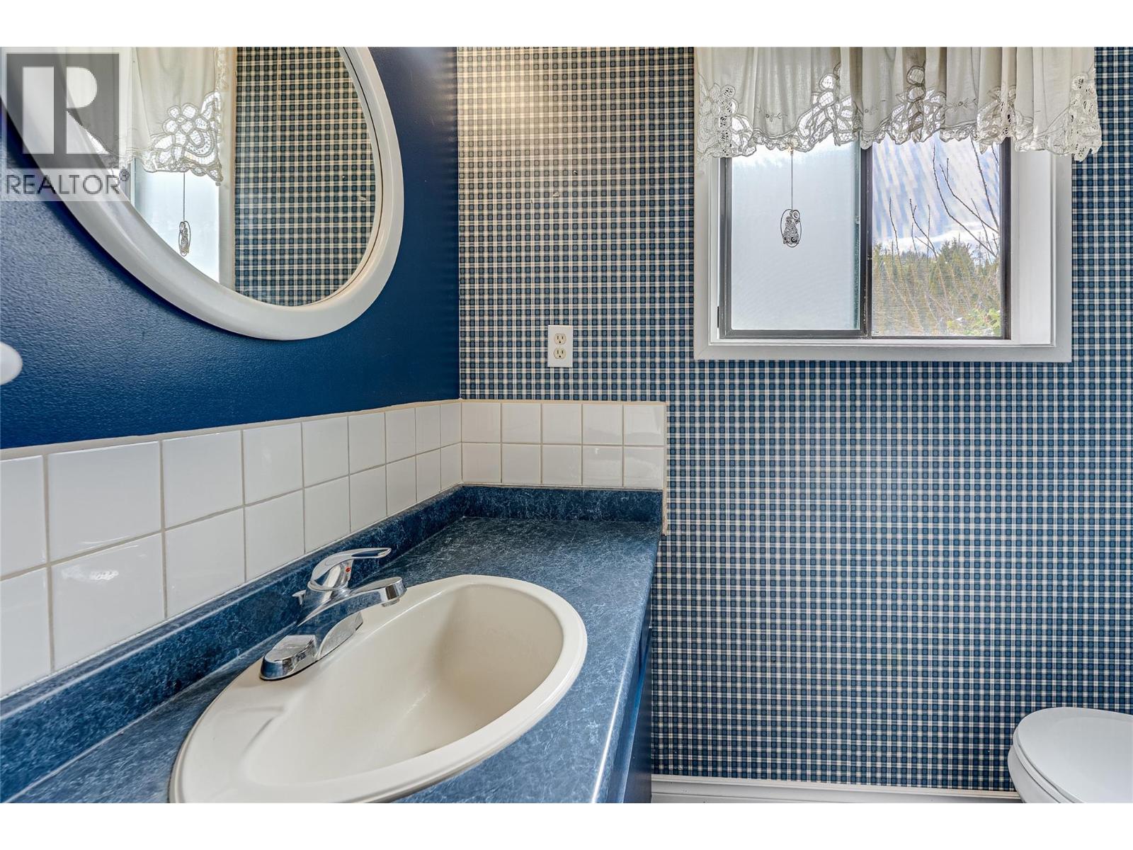3275 Upper McLeod Road - Image 26