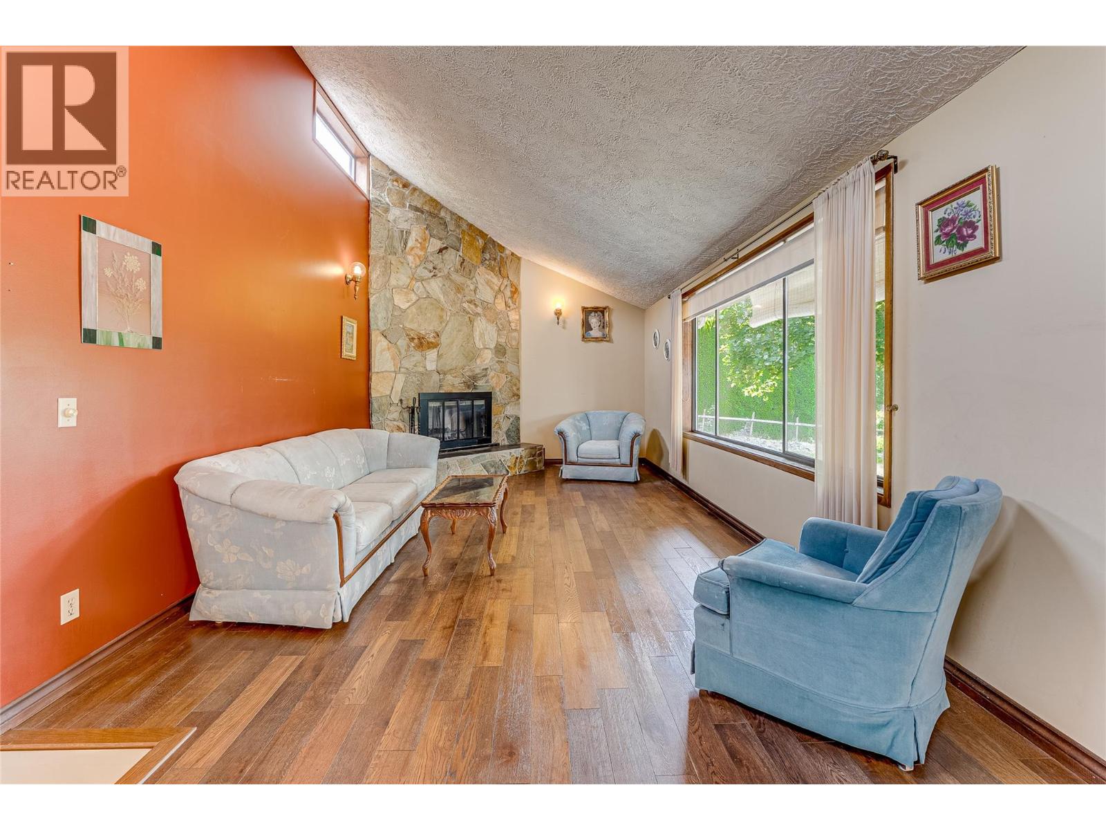 3275 Upper McLeod Road - Image 28