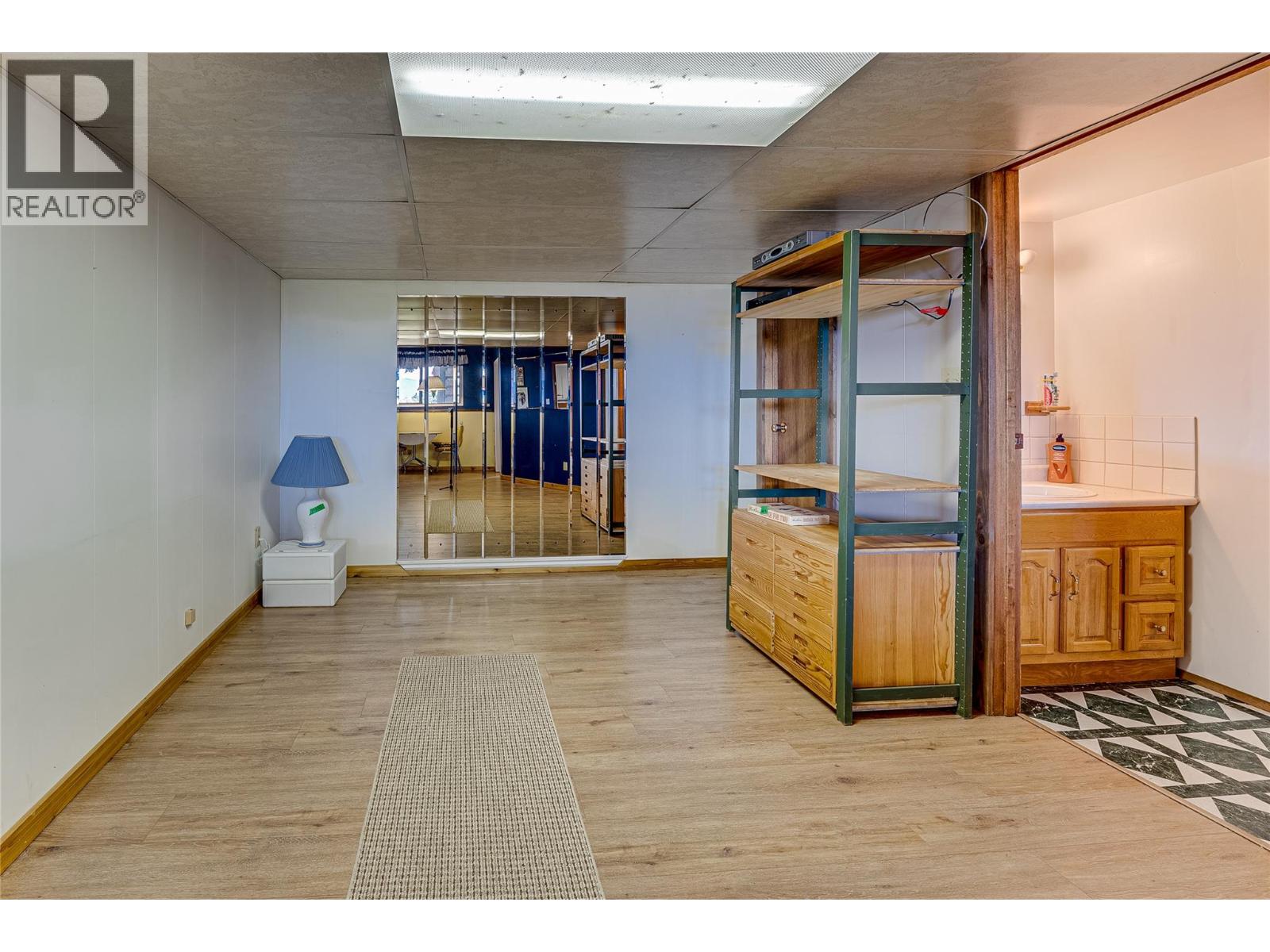 3275 Upper McLeod Road - Image 48