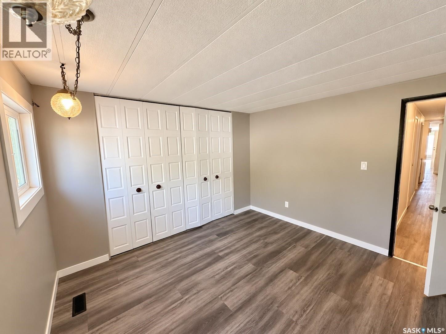 216 1524 Rayner AVENUE - 23