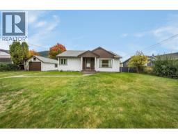 735 10th Avenue, Montrose, BC V0G1P0 Photo 42