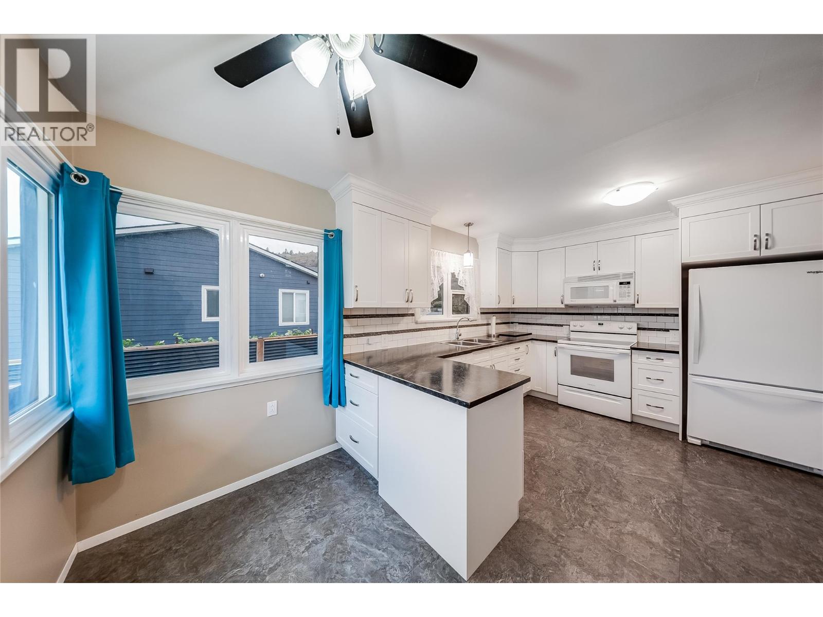 735 10th Avenue - 10