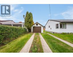 735 10th Avenue, Montrose, BC V0G1P0 Photo 33
