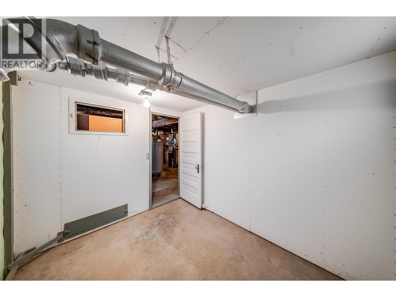 735 10th Avenue - 27