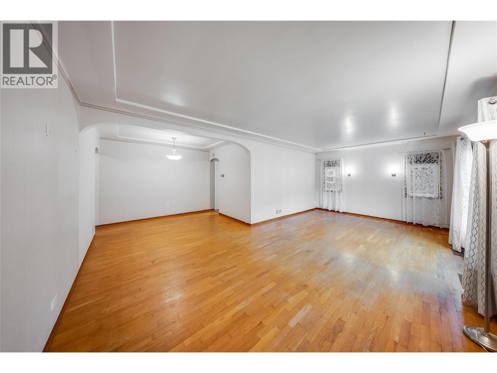 735 10th Avenue - 4