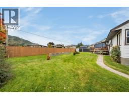 735 10th Avenue, Montrose, BC V0G1P0 Photo 36
