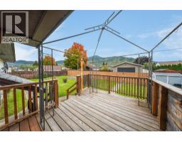 735 10th Avenue, Montrose, BC V0G1P0 Photo 32