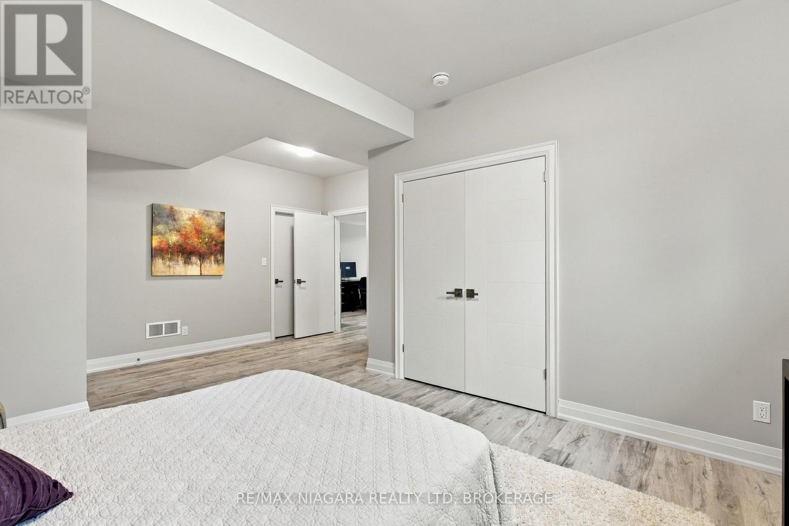 2 FEDORKOW LANE - Image 31