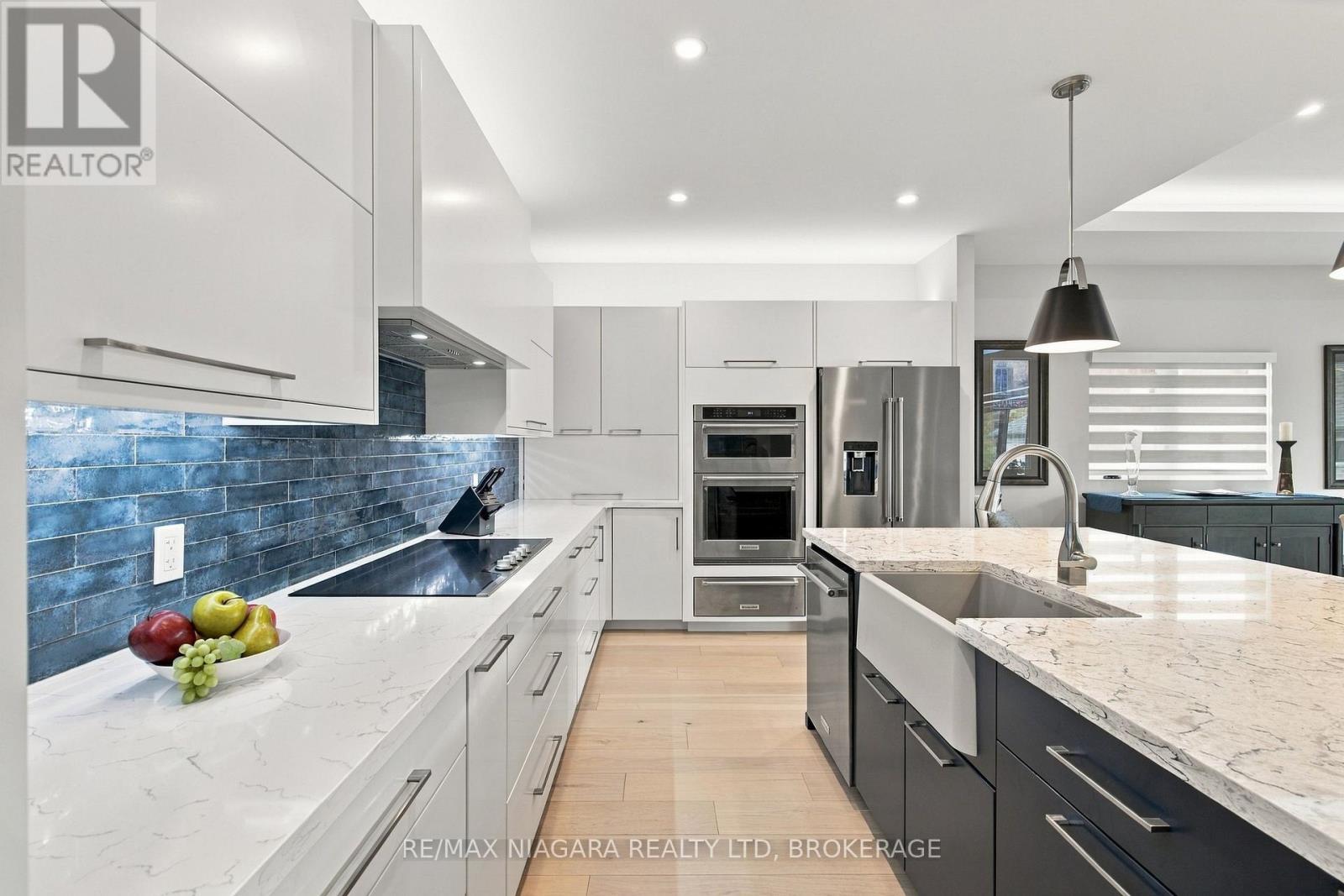 2 FEDORKOW LANE - 9