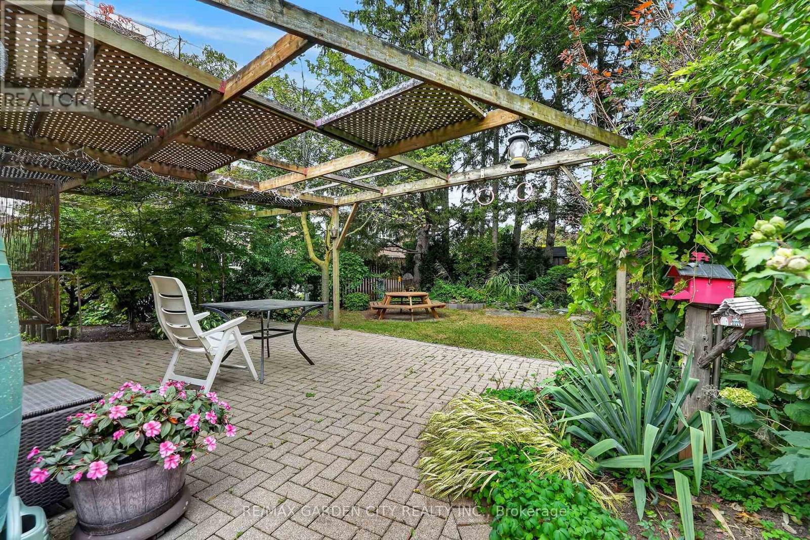 529 CARLTON STREET - 29