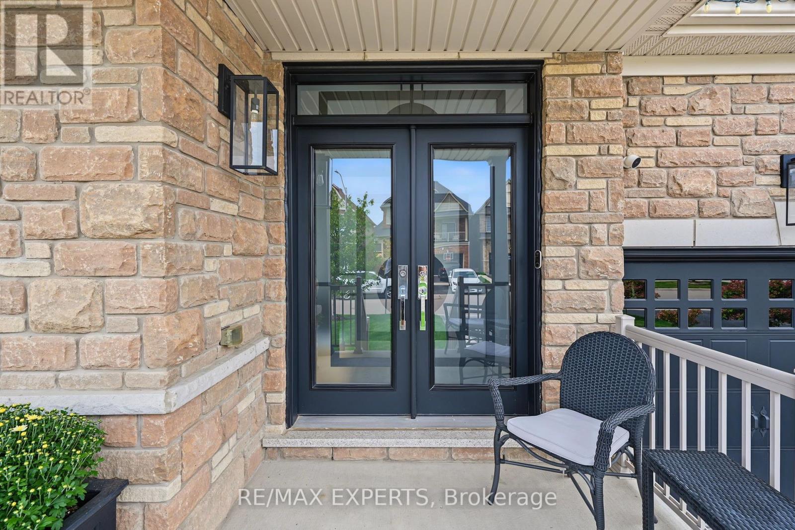 24 PIERCE PLACE - 5